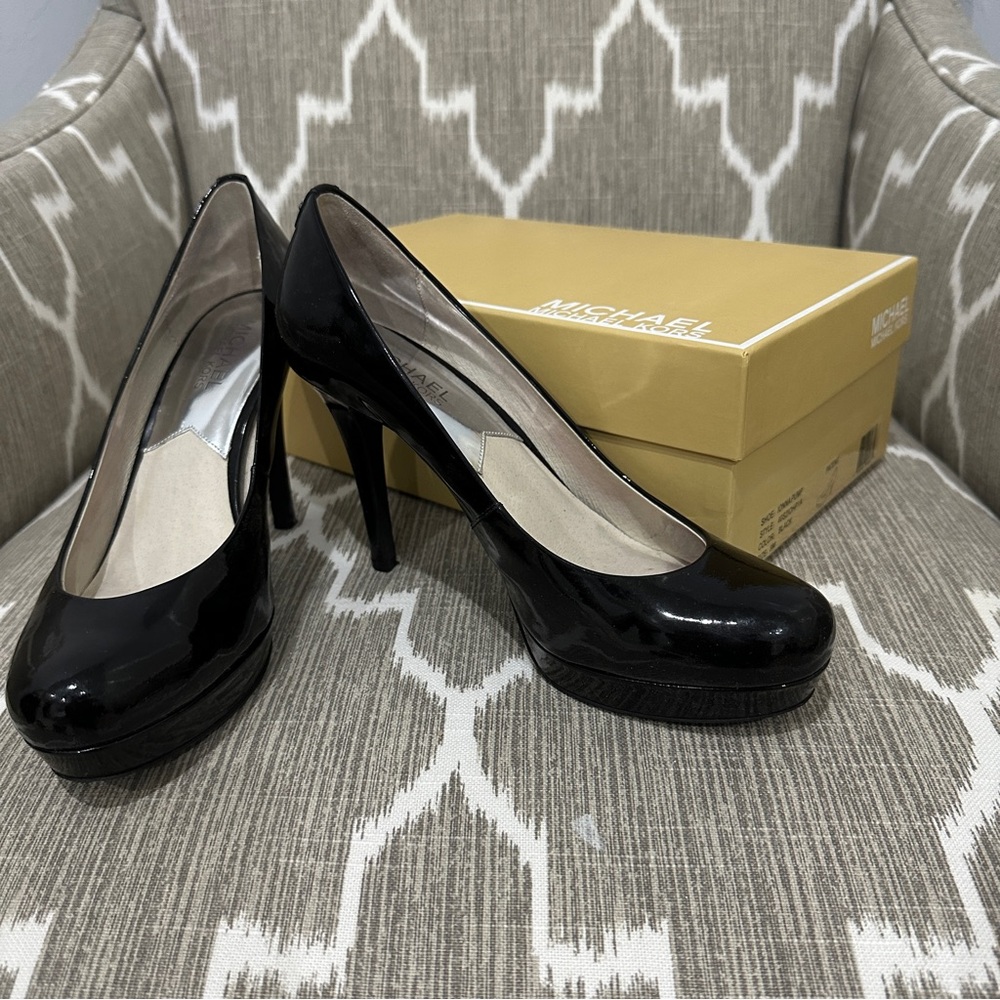 Michael Kors Ionna Black Patent Leather Pumps stiletto heel almond toe platform